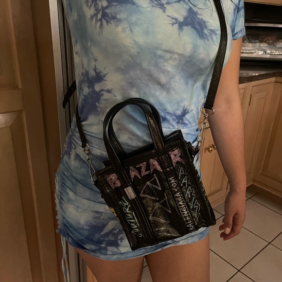 Balenciaga graffiti mini two way leather purse beautiful rare bag. - Picture 1 of 12